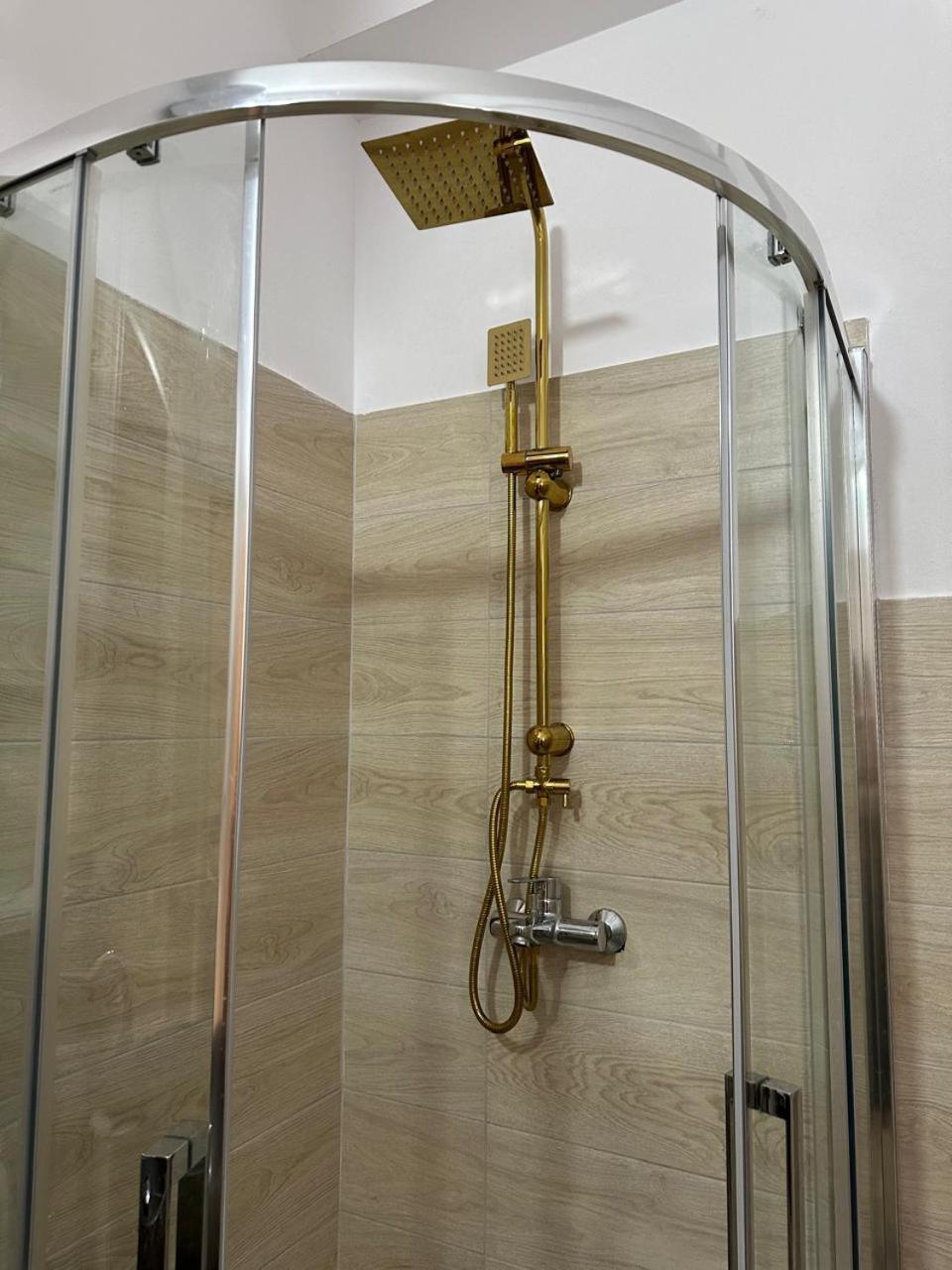 Lungomare Luxury Sea View Apartaments Vlorë Cameră foto
